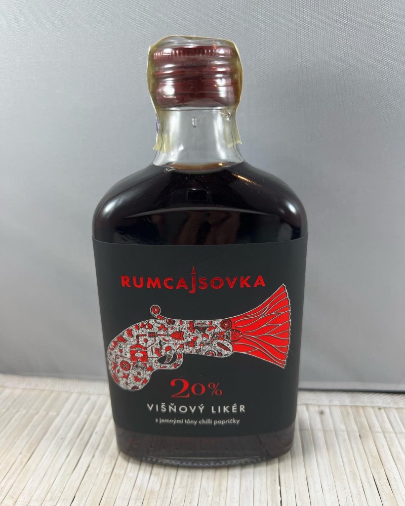 Luxusní višňový Rumcajsovka   likér s jemnými tóny chilly papričky - 200ml